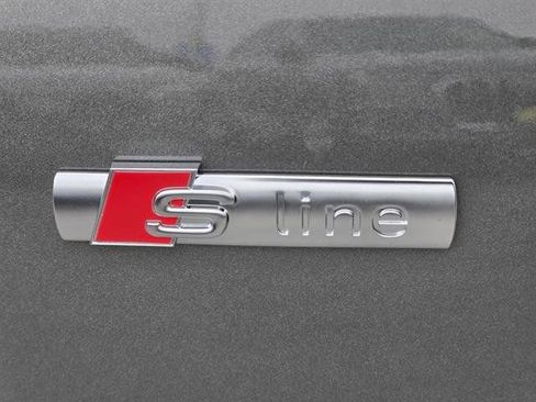 New 2025 Audi Q3 2.0T Premium image 27