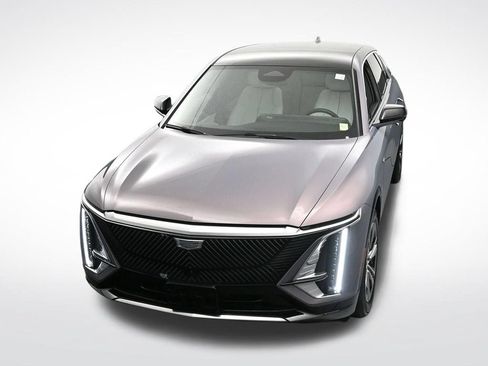 Certified 2025 Cadillac Lyriq Luxury AWD/4WD image 23
