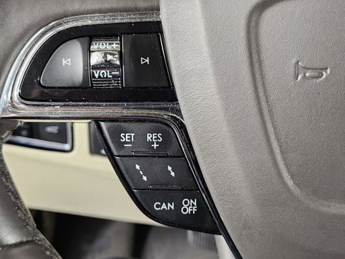 Used 2021 Lincoln Navigator L Reserve image 19