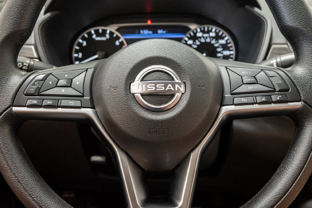 Used 2024 Nissan Altima 2.5 SV FWD image 12