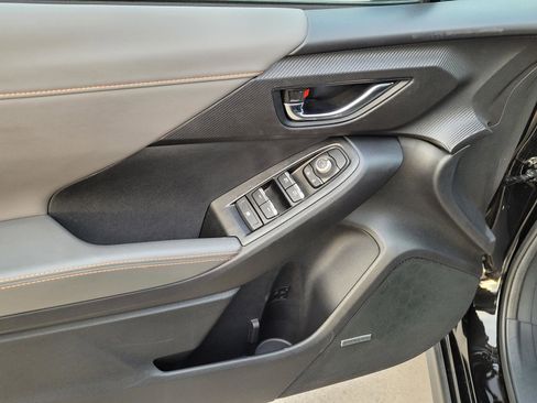 Certified 2025 Subaru Crosstrek 2.5i Limited w/ Crosstrek Mirror Package AWD/4WD image 4