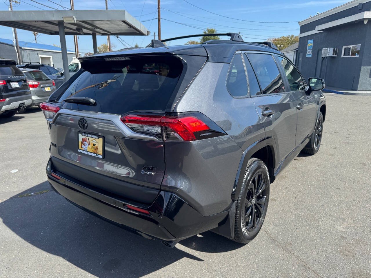 Used 2025 Toyota RAV4 XSE w/ Advanced Technology Package AWD/4WD image 7