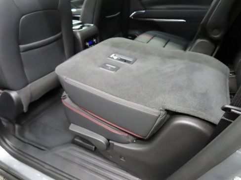 Used 2024 Chevrolet Traverse RS w/ LPO, Floor Liner Package image 64