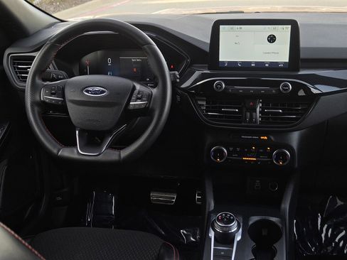 Used 2024 Ford Escape ST-Line image 31