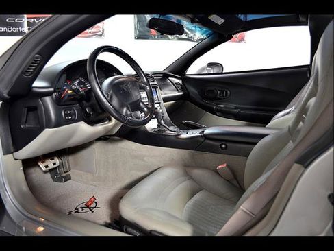 Used 1997 Chevrolet Corvette Coupe w/ Memory Pkg RWD image 10