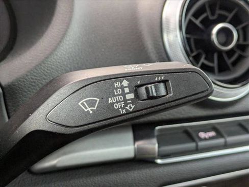 Used 2018 Audi A3 2.0T Premium image 12