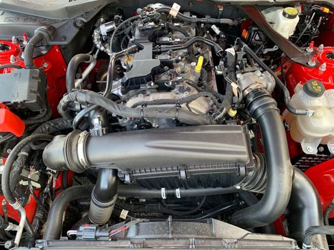 Used 2024 Ford Mustang Premium image 31