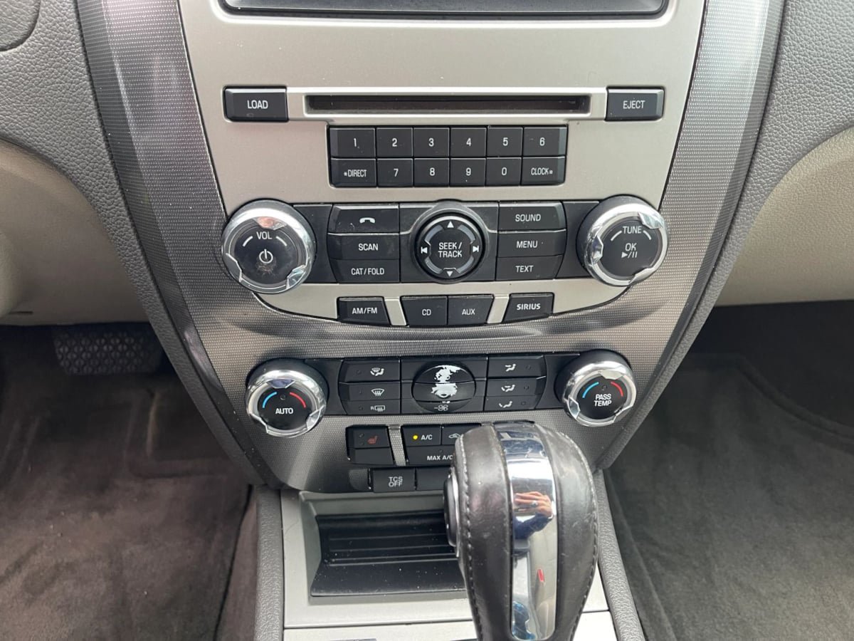 Used 2012 Ford Fusion SEL FWD image 31