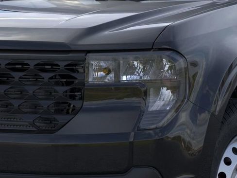 New 2026 Ford Maverick XL image 17