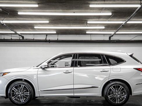 New 2026 Acura MDX w/ Advance Package image 2