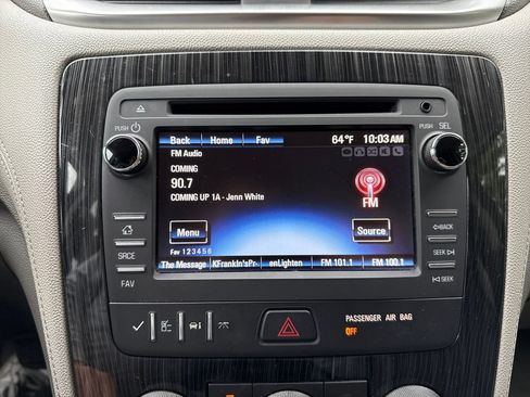 Used 2015 Chevrolet Traverse LT FWD image 16