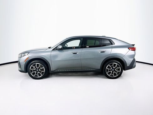 Used 2025 BMW X2 xDrive28i AWD/4WD image 4