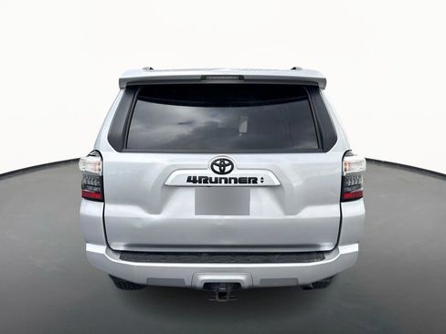 Used 2021 Toyota 4Runner SR5 Premium image 4