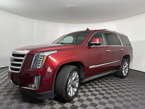 Used 2017 Cadillac Escalade Premium Luxury AWD/4WD image 10