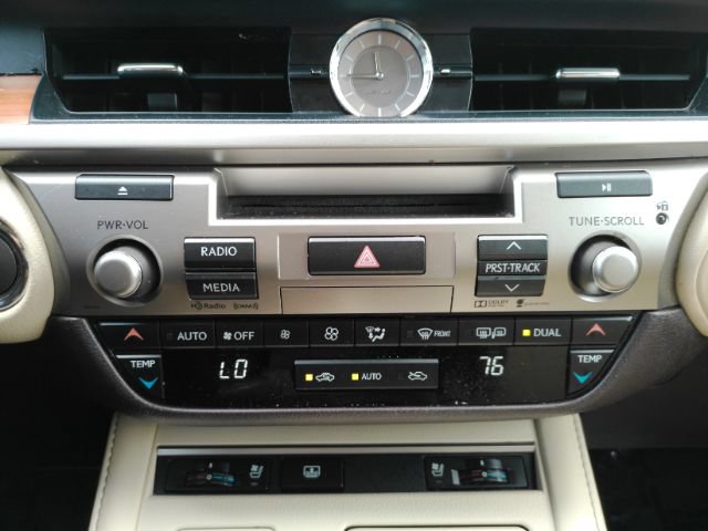 Used 2016 Lexus ES 350 w/ Luxury Package w/Wood Trim FWD image 45