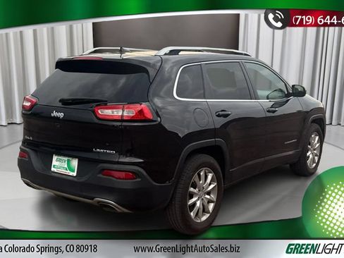 Used 2016 Jeep Cherokee Limited AWD/4WD image 5