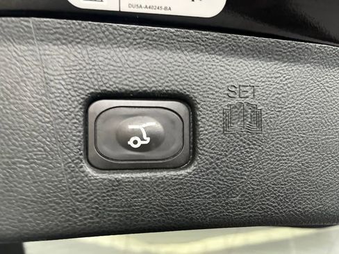 Used 2019 Ford Edge SEL w/ Equipment Group 201A image 13