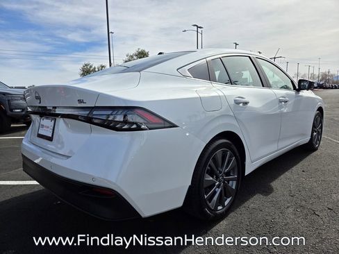 New 2026 Nissan Sentra SL w/ Floor Mat Package FWD image 5