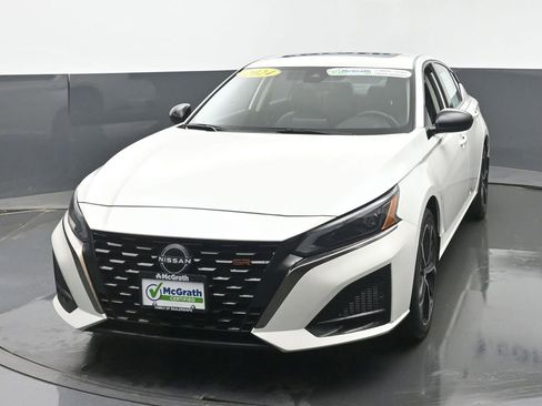 Used 2024 Nissan Altima 2.5 SR image 5