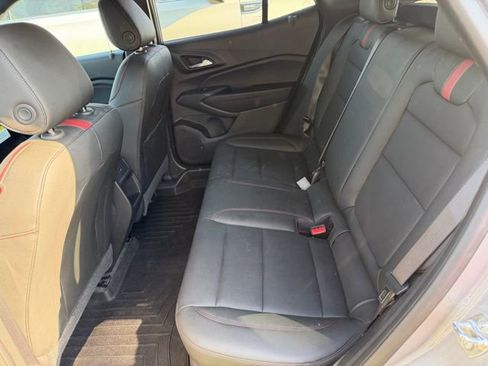 Used 2025 Chevrolet Trax RS w/ Driver Confidence Package image 6