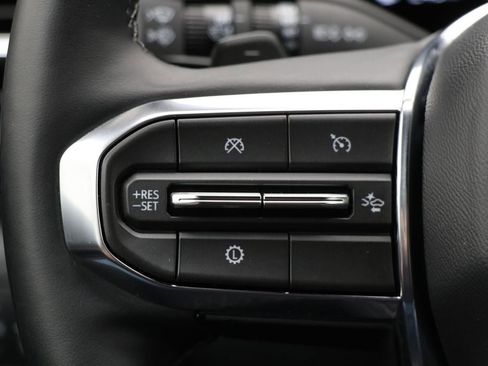 Used 2025 GMC Terrain Elevation image 19