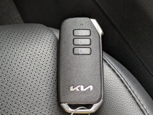 Certified 2023 Kia Sportage SX Prestige AWD/4WD image 32