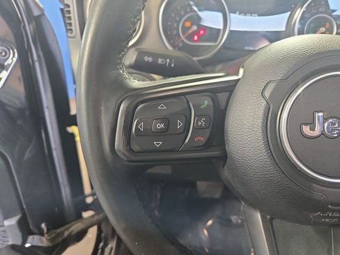 Used 2022 Jeep Gladiator Willys image 20