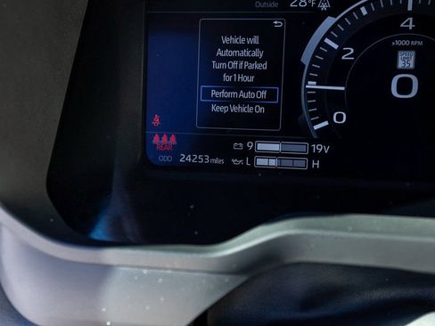 Used 2023 Toyota Tundra Platinum w/ Advanced Package image 18