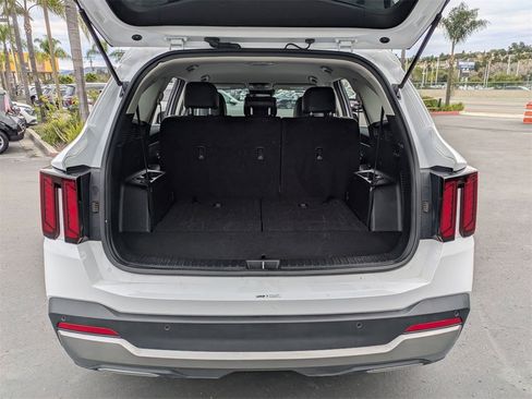 Used 2024 Kia Sorento S image 30