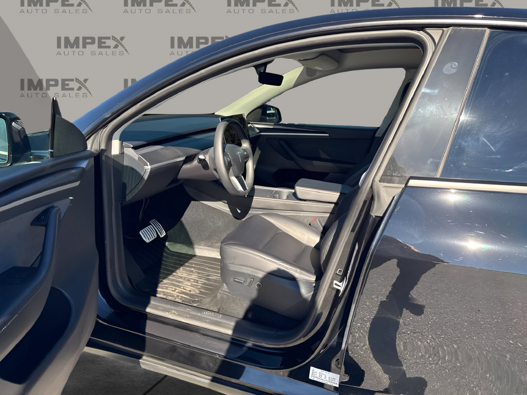 Used 2023 Tesla Model Y Performance AWD/4WD image 33