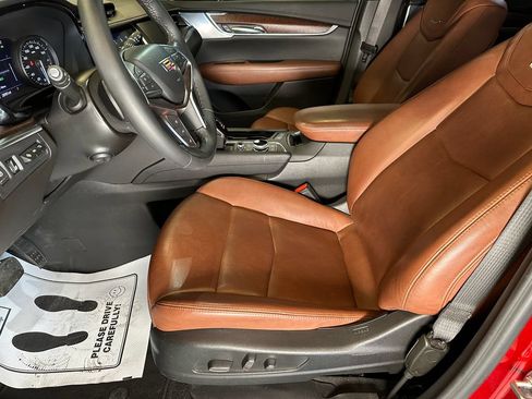 Used 2024 Cadillac XT5 Premium Luxury w/ Technology Package AWD/4WD image 19