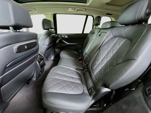 Used 2024 BMW X7 xDrive40i image 24