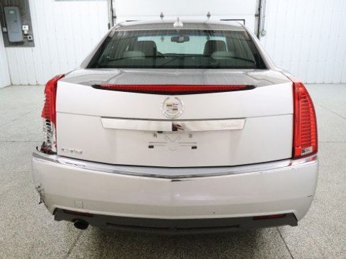Used 2011 Cadillac CTS Luxury RWD image 8