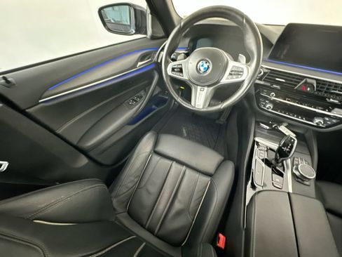 Used 2021 BMW 530i xDrive w/ M Sport Package AWD/4WD image 9