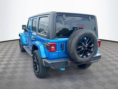 Used 2022 Jeep Wrangler Unlimited Sahara w/ Cold Weather Group AWD/4WD image 8