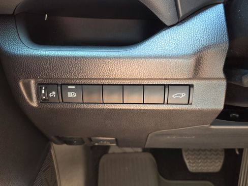 Certified 2025 Toyota RAV4 XLE w/ Convenience Package FWD image 18