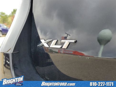 Used 2023 Ford Explorer XLT w/ Equipment Group 202A image 5