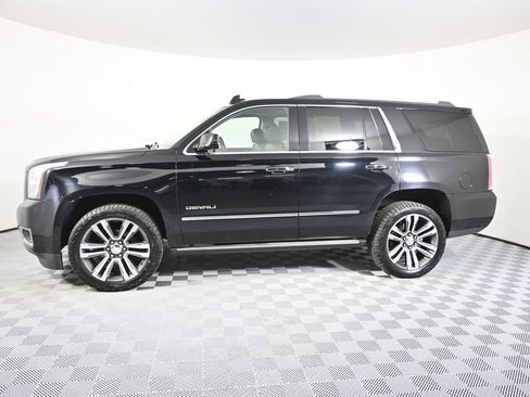 Used 2018 GMC Yukon Denali w/ Denali Ultimate Package AWD/4WD image 2