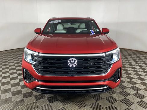 Used 2025 Volkswagen Atlas Cross Sport SEL Premium R-Line image 21