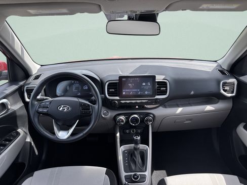 Used 2025 Hyundai Venue SEL FWD image 20