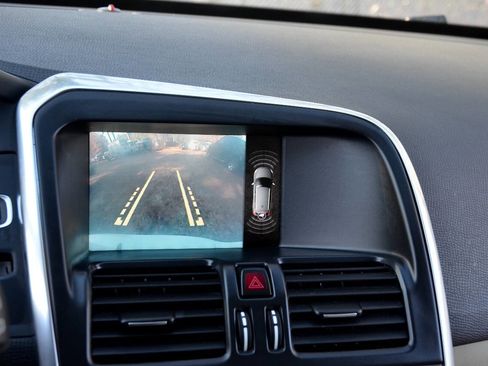 Used 2015 Volvo XC60 3.2 Premier Plus image 19