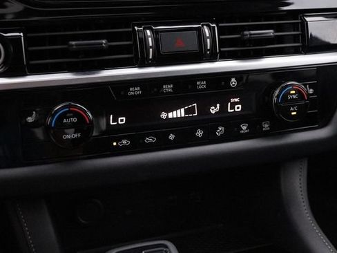 Certified 2024 Nissan Pathfinder SL w/ SL Premium Package AWD/4WD image 20