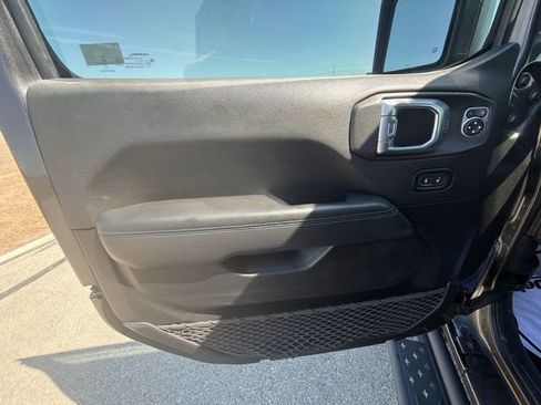 Used 2021 Jeep Wrangler Unlimited Rubicon 4xe w/ Steel Bumper Group image 21