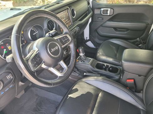 Used 2023 Jeep Wrangler Unlimited Sahara w/ Cold Weather Group AWD/4WD image 16