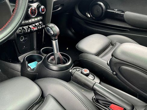 Used 2019 MINI Cooper S image 10