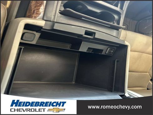 Used 2016 Chevrolet Suburban LTZ AWD/4WD image 26