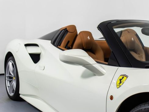 Certified 2019 Ferrari 488 Spider image 15