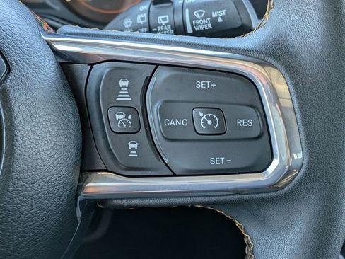 Used 2024 Jeep Wrangler Sahara image 23