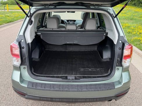 Used 2017 Subaru Forester 2.5i Limited w/ Popular Package #2 AWD/4WD image 5