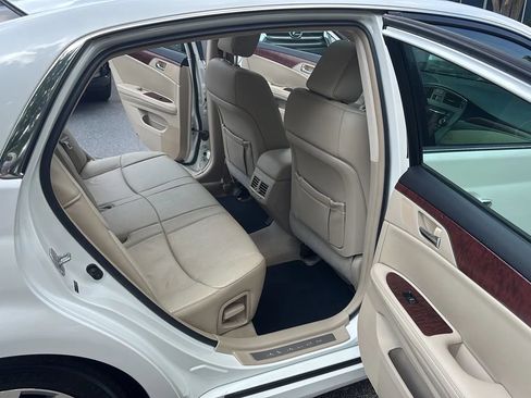 Used 2011 Toyota Avalon Limited FWD image 19